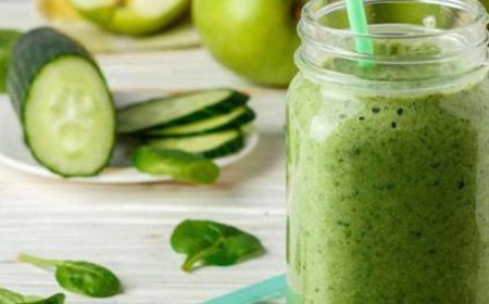 عصير الخيار مشروبك المثالي لمقاومة الطقس الحار وترطيب البشرة وانتفاخ العين