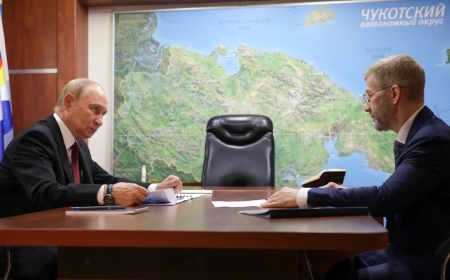 ينتظر الرد.. تقرير يكشف "عرض" بوتين على ترامب بشأن وقف الحرب