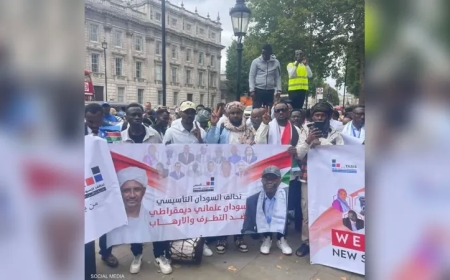 سودانيون في بريطانيا ينظمون مسيرة تأييد لتحالف "تأسيس"