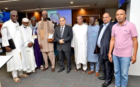 مؤسسة رسالة السلام تنظم ندوة جماهيرية في داكار حول الزكاة.. وإنتساب مئات السنغاليين  للمؤسسة على هامش الندوة