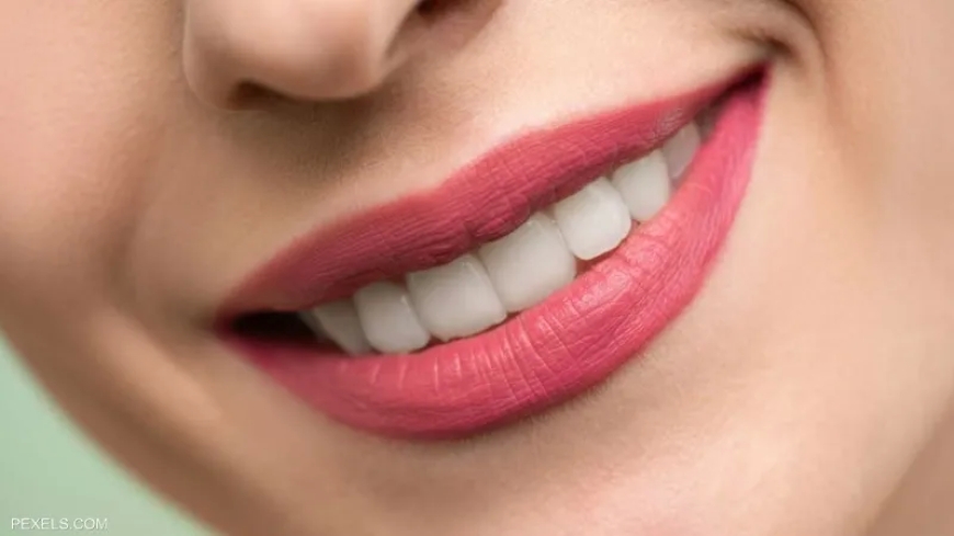 متى يجب تنظيف الأسنان في الصباح.. قبل أم بعد الإفطار؟