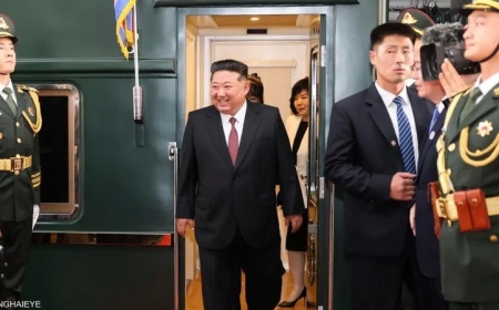 على متن قطاره المصفح.. زعيم كوريا الشمالية يصل بكين