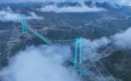 الصين تفتتح أطول جسر في العالم أمام حركة المرور