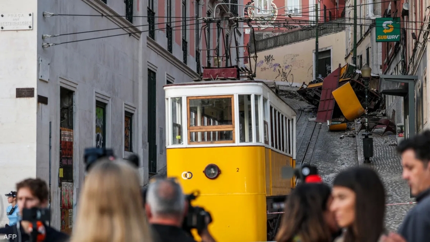 مقتل 17 في حادث مأساوي لـ"الترام الشهير" في البرتغال