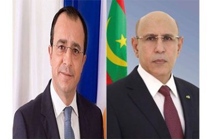 رئيس الجمهورية يهنئ نظيره القبرصي