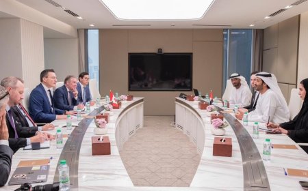 الإمارات وكندا تبحثان فرص تنمية الشراكات الاقتصادية في مجالات الذكاء الاصطناعي والتكنولوجيا المتقدمة
