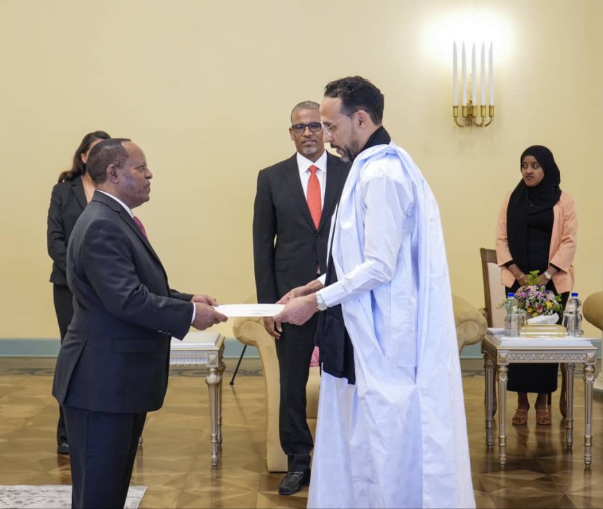 سفير موريتانيا في أثيوبيا يقدم أرواق اعتماده