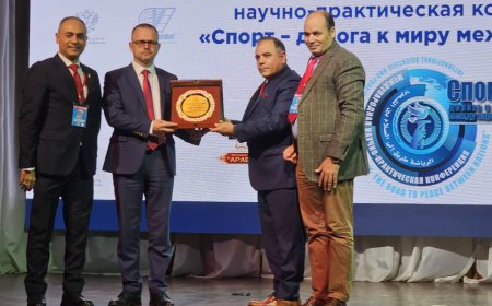 مؤسسة رسالة السلام العالمية تكرم رئيس جامعة موسكو في ختام مؤتمر «الرياضة طريق إلى السلام بين الشعوب»
