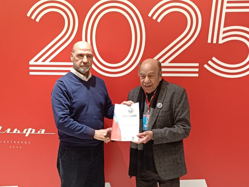 تكريم البروفيسور المصري مسعد عويس في ختام فعاليات المؤتمر الدولي «الرياضة طريق إلى السلام بين الشعوب» بموسكو 