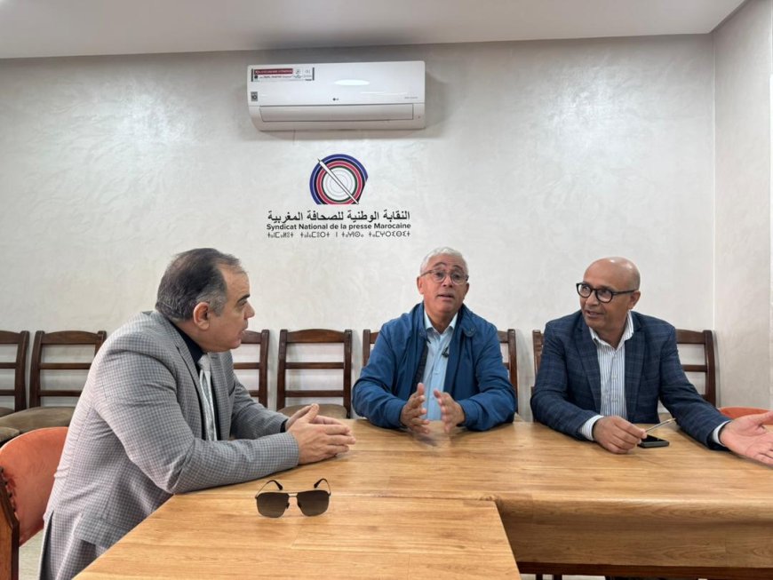 بالصور وفد مؤسسة رسالة السلام يلتقى مع رئيس النقابة الوطنية للصحافة المغربية