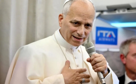 بابا الفاتيكان: الكنيسة تقترح على حزب الله ترك السلاح