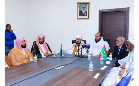 إمام الحرم النبوي الشريف يؤدي زيارة لهيئة العلماء الموريتانيين والمجلس الأعلى للزكاة