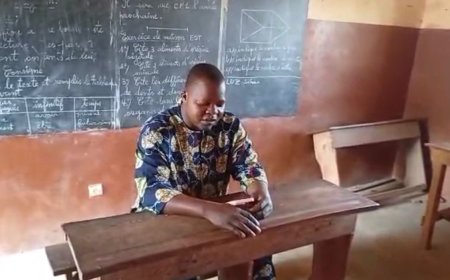 بالفيديو والصور ..درس تعليمى فى مركز إقرأ بدولة بنين لشرح مقال المفكر على الشرفاء: خواطر على هامش التدبر