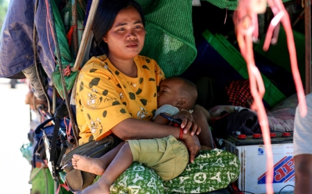 كمبوديا تتهم تايلاند بشن ضربات في مناطق تضم معابد تاريخية