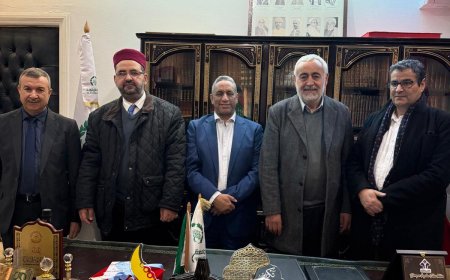 رئيس جامعة الزيتونة يستقبل وفد مؤسسة رسالة السلام