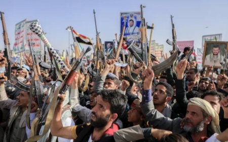 الحوثيون يحتجزون 10 من موظفي الأمم المتحدة في صنعاء