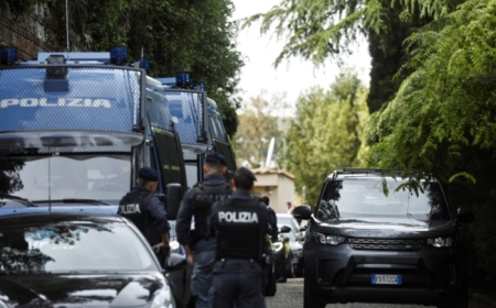 إيطاليا تعتقل 384 شخصًا في حملة واسعة لمكافحة المخدرات