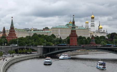 وفد سوري يصل إلى موسكو لإجراء مباحثات مع المسؤولين الروس