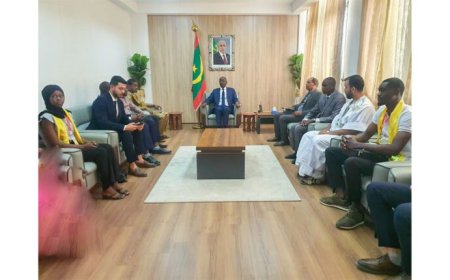 وزير الشؤون الخارجية يستقبل وفدا من الاتحاد الإفريقي للطلبة