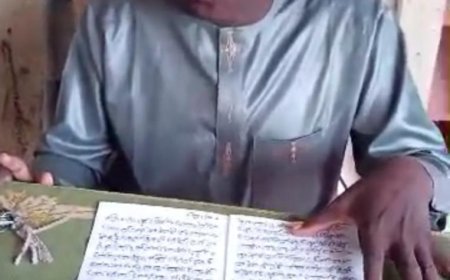 بالفيديو والصور ..درس تعليمى فى مدرسة بالنيجر لشرح مقال الأستاذ على الشرفاء : الرجوع إلى الله 