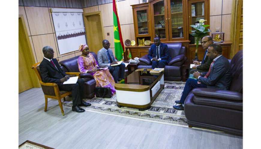 وزير العدل يستقبل وفدا من منظمة أرض الرجال السويسرية