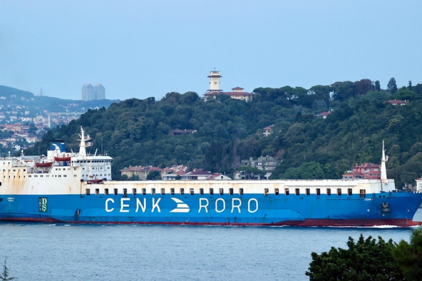 أنقرة تحذر من التصعيد بالبحر الأسود بعد تضرر سفينة شحن تركية