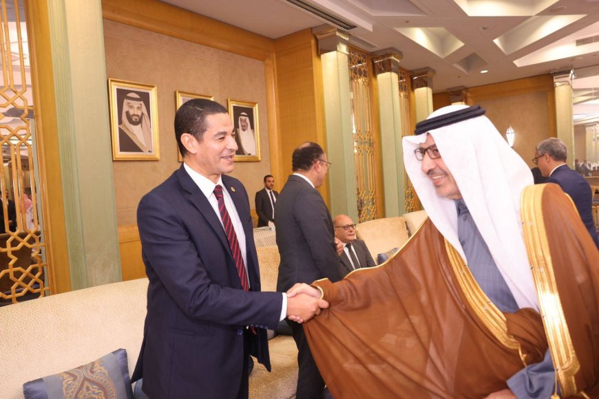 رئيس أكاديمية السادات للعلوم الإدارية يشارك السفارة السعودية الاحتفال باليوم العالمي للغة العربية