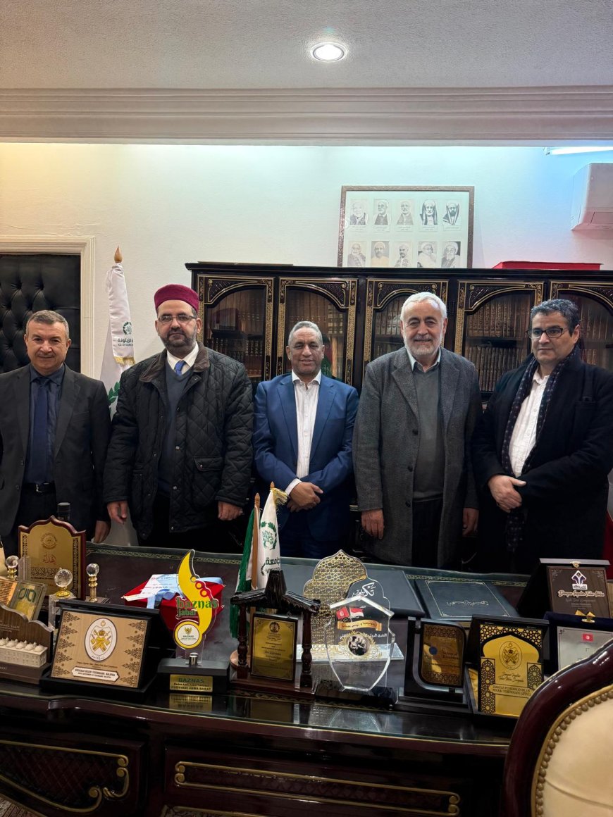 رئيس جامعة الزيتونة يستقبل وفد مؤسسة رسالة السلام