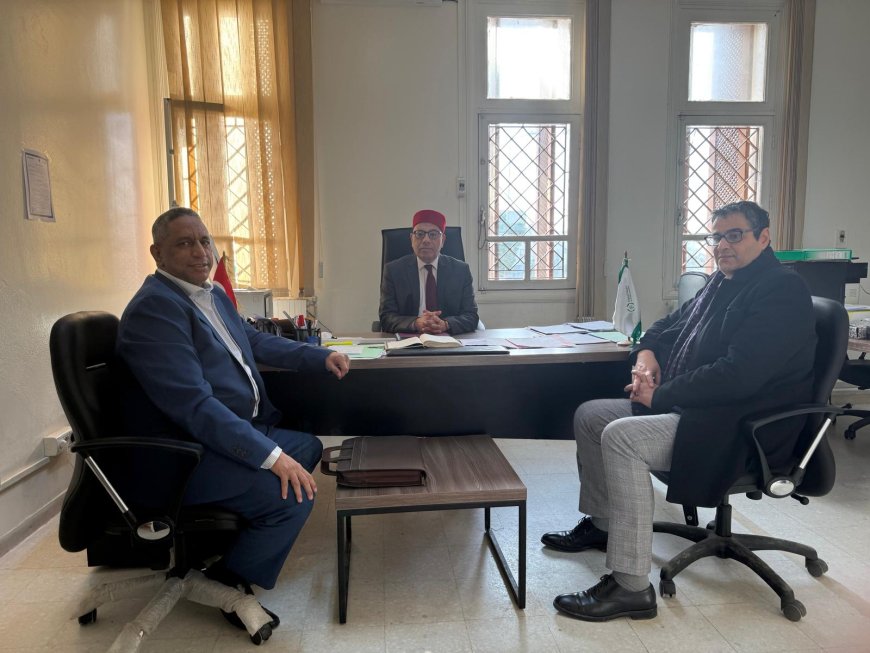 وفد مؤسسة السلام يعقد جلسة عمل مع الكاتب العام لجامعة الزيتونة