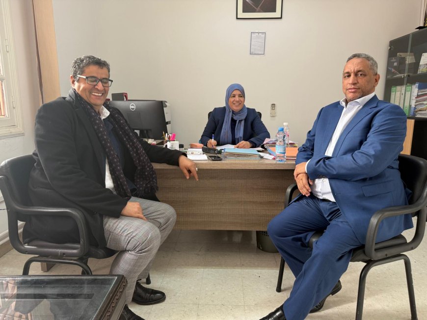 وفد مؤسسة رسالة السلام يعقد جلسة عمل مع مسؤولة الشؤون الأكاديمية بجامعة الزيتونة