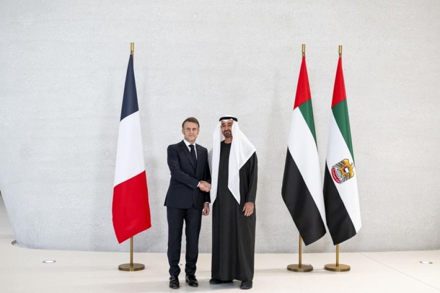 ماكرون من الإمارات: فرنسا ستبني حاملة طائرات جديدة