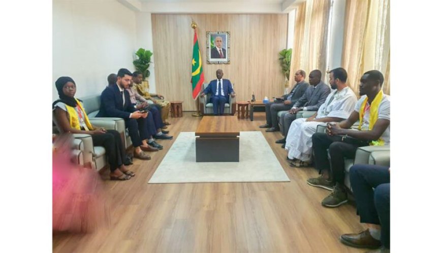 وزير الشؤون الخارجية يستقبل وفدا من الاتحاد الإفريقي للطلبة