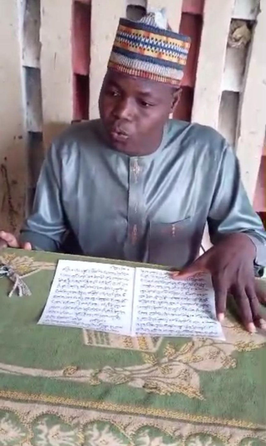 بالفيديو والصور ..درس تعليمى فى مدرسة بالنيجر لشرح مقال الأستاذ على الشرفاء : الرجوع إلى الله 